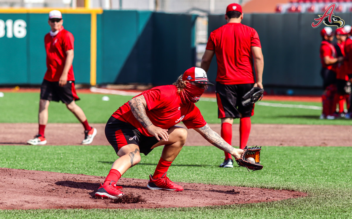 ¡EL TIBURÓN LLEGÓ! Dylan Unsworth ya entrena con el Águila