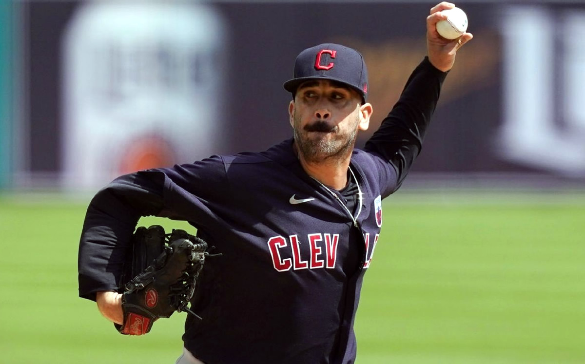 Oliver Pérez puesto en asignación por Cleveland
