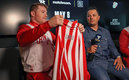 Canelo recibió una playera conmemorativa de Chivas. (Foto: Mexsport)
