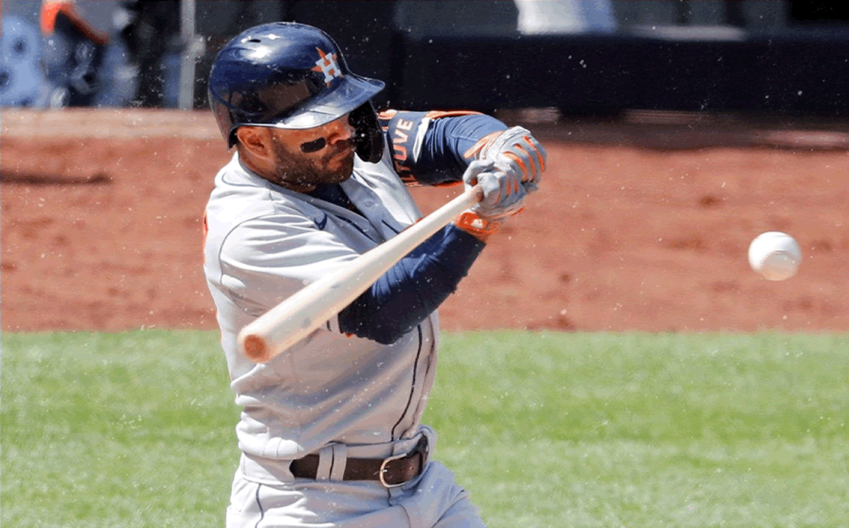 ¡FELIZ CUMPLEAÑOS! José Altuve pega HR de 3 carreras y Astros gana