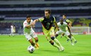 Sebastián Córdova durante el duelo con Olimpia, donde salió lesionado. Foto: Imago7