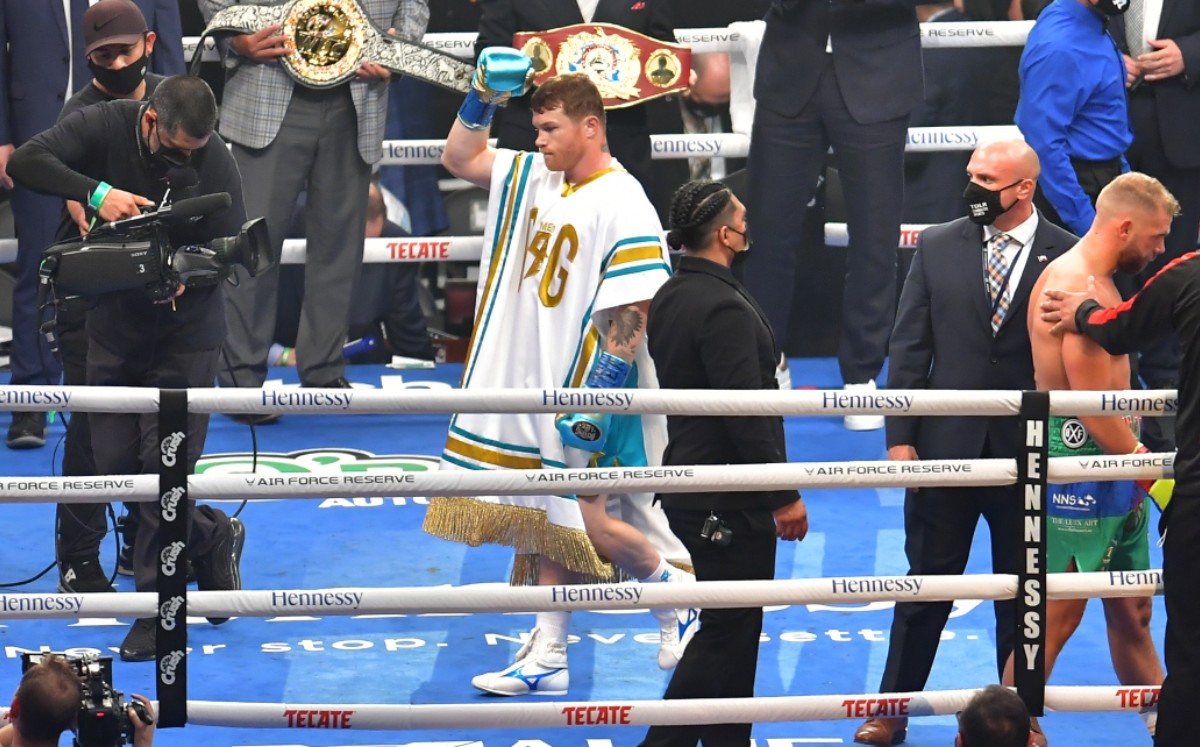 El Canelo se llevó un gran recibimiento por la afición. FOTO: Mexsport.