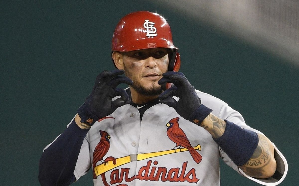 Yadier Molina solo ha visto acción en un juego desde el 24 de abril. (MLB.com)