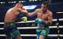 Canelo quiere el cuarto cinturón supermedio (AFP)