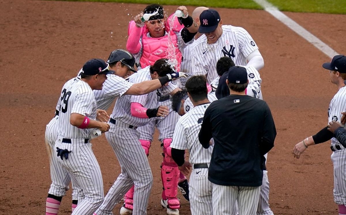 El único hit que pudo pegar Giancarlo Stanton en la serie fue para ganar el juego del domingo. (MLB.com)