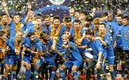 El equipo del Jiangsu levantando su primer título en la Superliga China. Foto: AFP
