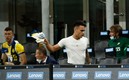 Lautaro Martínez no aguantó el coraje e hizo berrinche. Foto: AFP