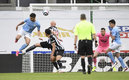 Ferrán Torres realizó una espectacular definición (Reuters)