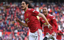 Edinson Cavani jugó su primero juego con aficionados en Old Trafford. (FOTO: AFP)