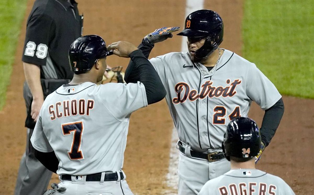Miguel Cabrera más cerca de los 500, pega 2 jonrones