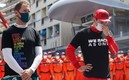 Leclerc (derecha) quedó fuera del GP de Mónaco. Foto: AFP