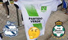 Las playeras del PVEM repartidas previo al Puebla-Santos. (MT)