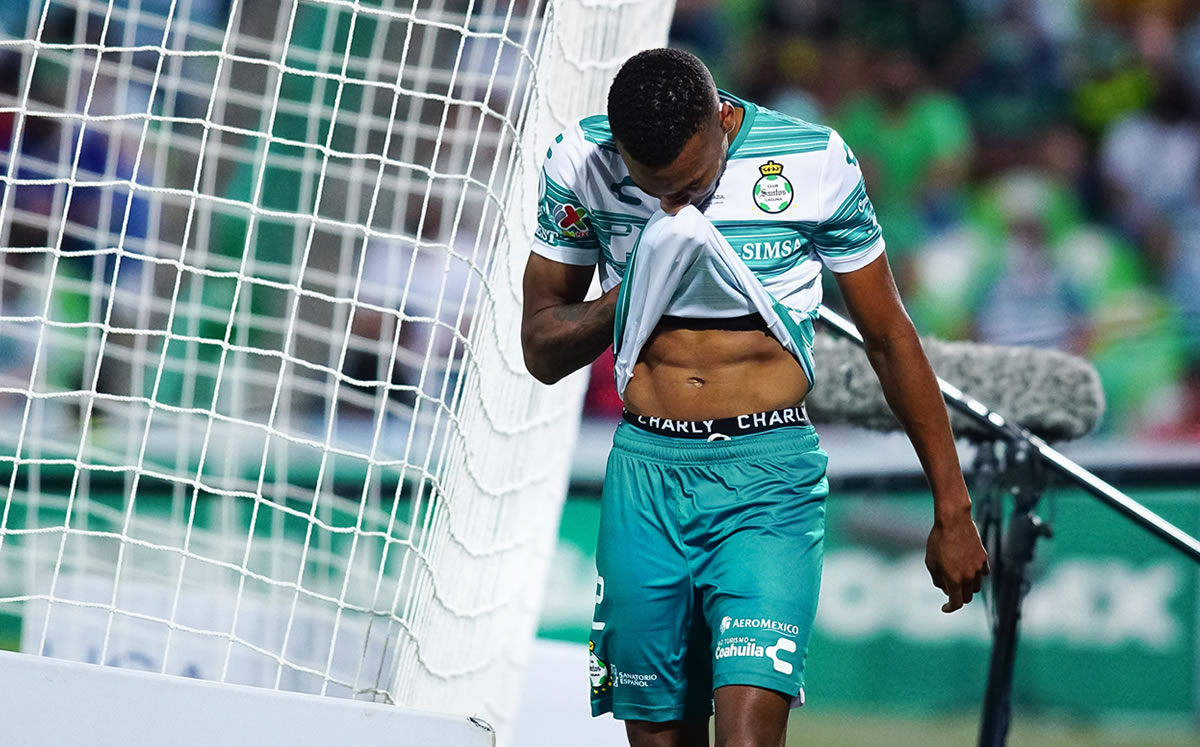 Santos no pudo hacerse fuerte en casa (Imago7)