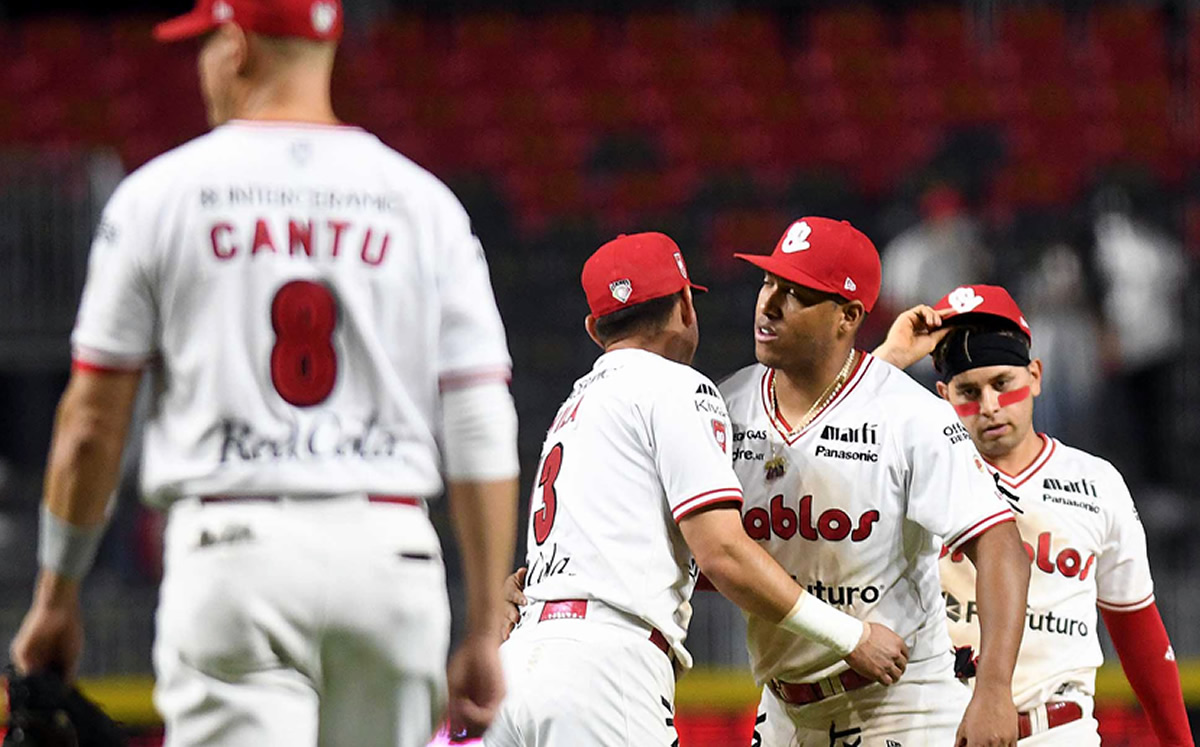 En duelo de volteretas, Diablos venció a Guerreros