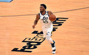 Spida Mitchell se mostró efectivo (AFP)