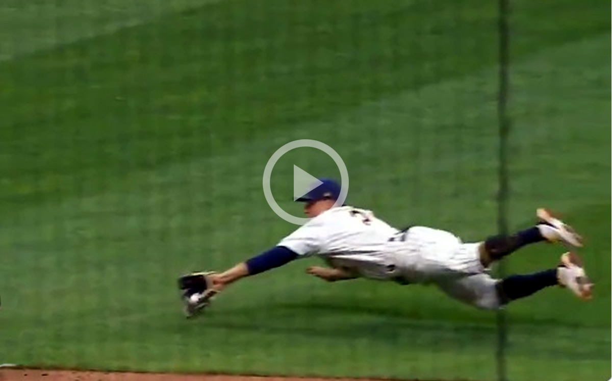 ¡ATRAPADÓN! Luis Urías se lanza y mantiene sin hit ni carrera [VIDEO]