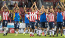 El Escudo de la Gente fue usado por Chivas en el uniforme especial contra Atlas. (Mexsport)