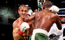 Logan Paul enfrentó a Floyd Mayweather. (Foto: AFP)