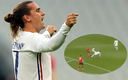 Antoine Griezmann anota de chilena