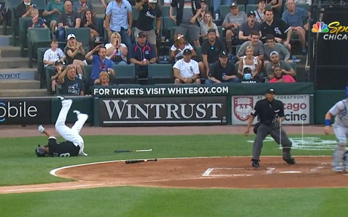 José Abreu se dirigía a un costado del pentágono cuando recibió el impacto. (Captura de pantalla)