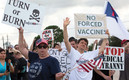 En Estados Unidos hay protestas contra el mandato de vacunació. (FOTO: AP)