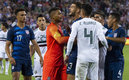Edson Álvarez encaró a Matt Miazga. (Foto: Mexsport)