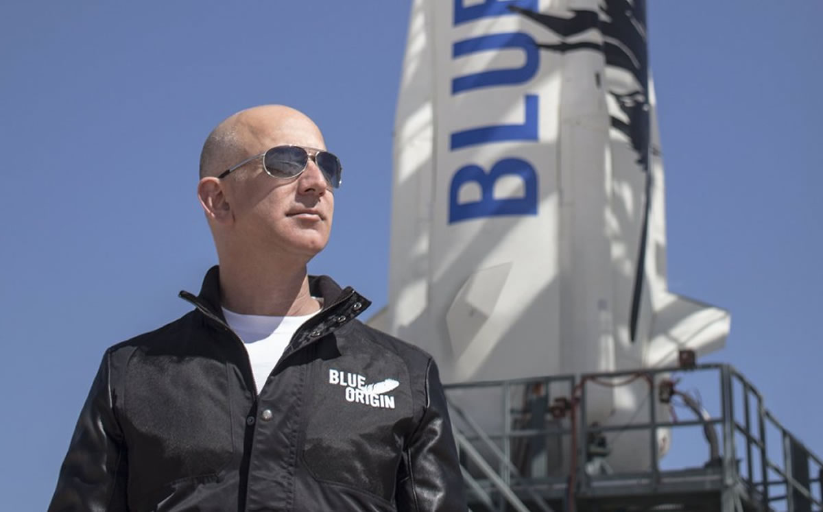 Subastan en 28 millones de dólares viaje al espacio junto a Jeff Bezos - Vimarsana News