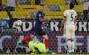Mats Hummels fue el villano de la noche para Alemania (FOTO: AFP)
