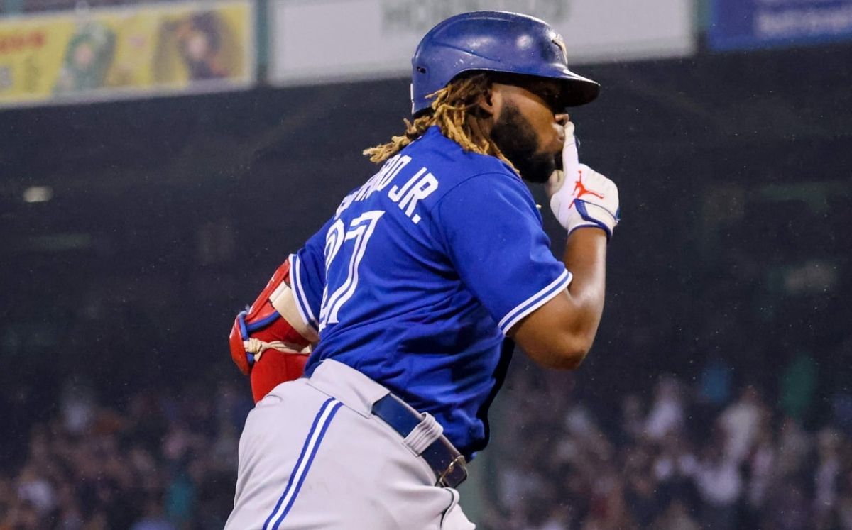 Vladimir Guerrero Jr. rompió su propia marca de juegos seguidos pegando jonrón. (fb.com/BlueJays)