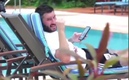 Gignac estuvo escuchando y cantando con la Banda MS. (Foto: Captura de pantalla)