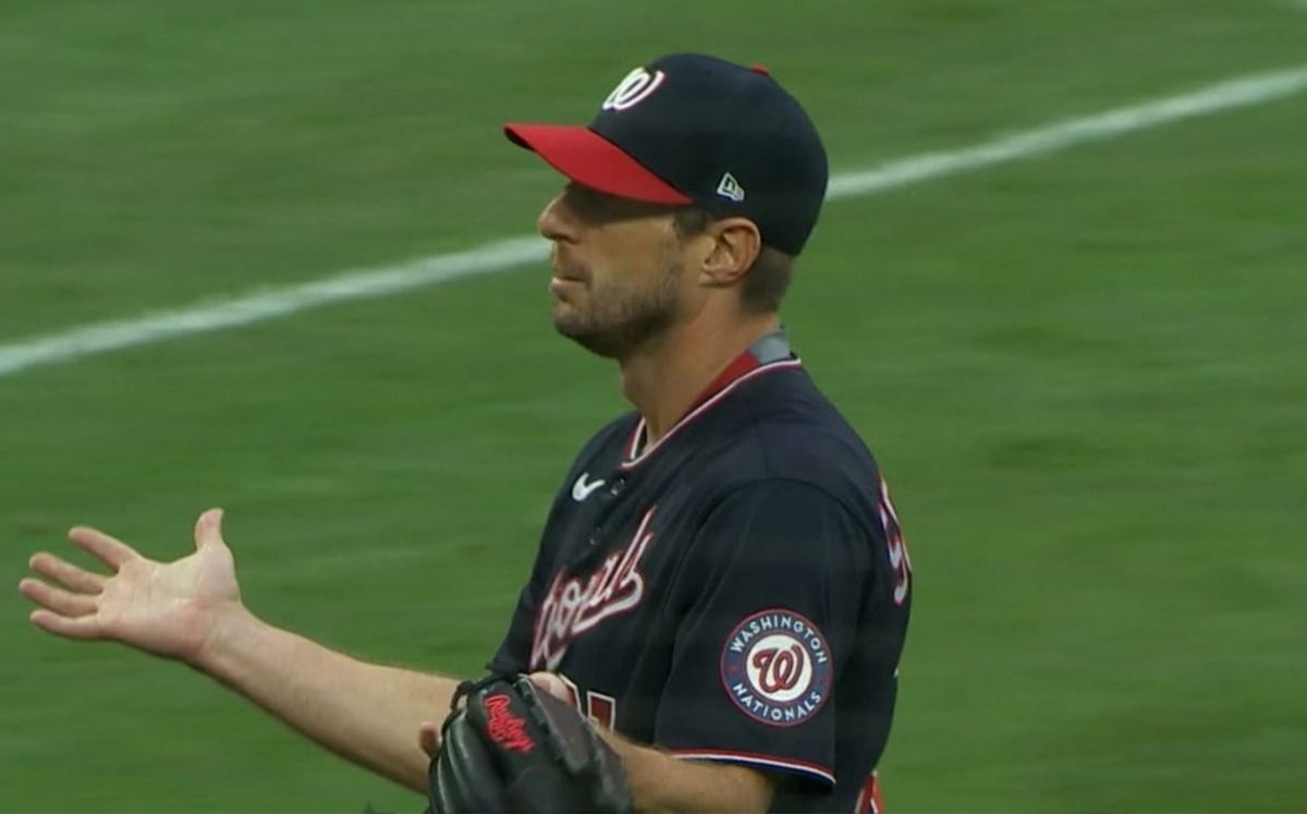 A partir del lunes, los umpires revisan a los lanzadores al finalizar cada entrada. (MLB.com)