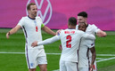 Raheem Sterling festeja el gol que anotó en el prier tiempo. (FOTO: AFP)