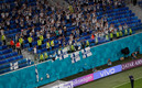 Los aficionados presenciaron juego entre Finlandia y Rusia. (FOTO: AFP)
