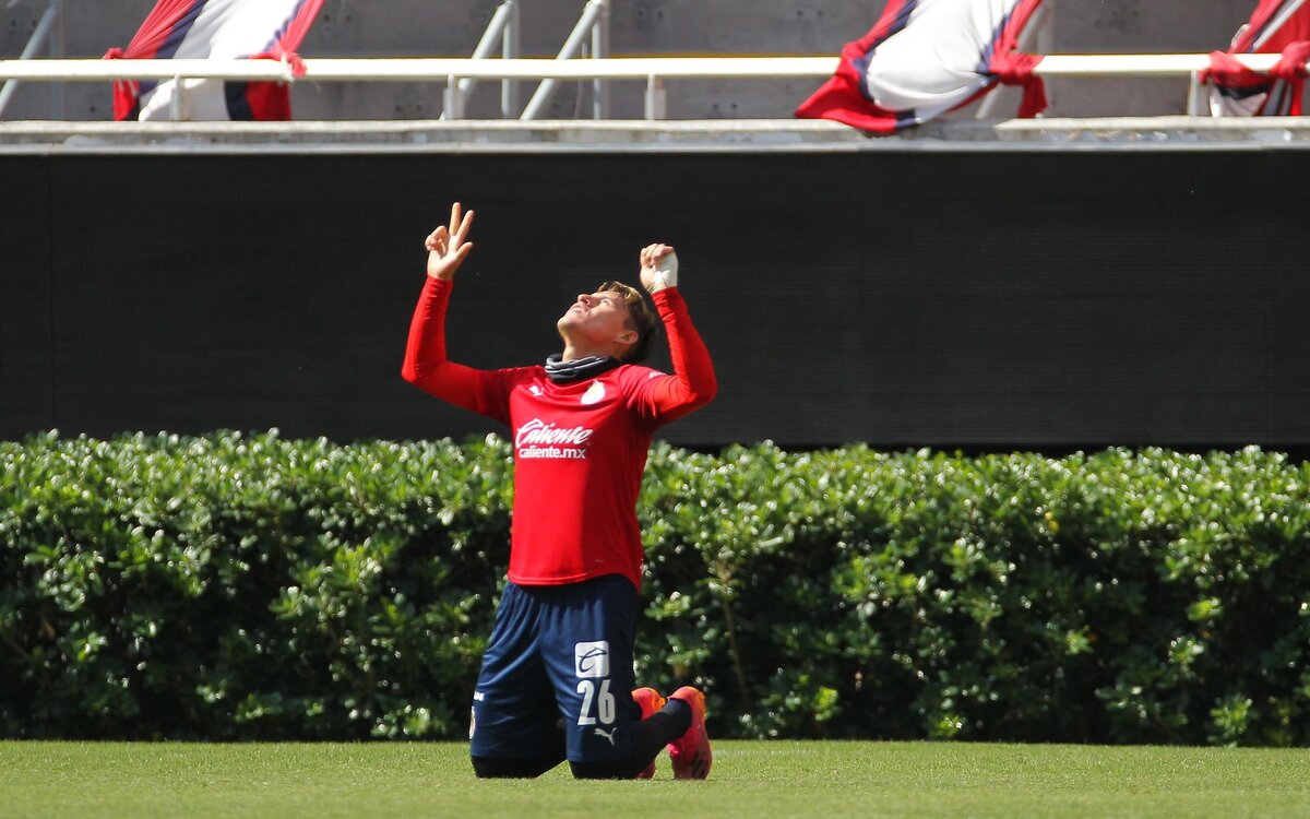 Chicote Calderón ilusiona, vuelve a anotar en pretemporada - Vimarsana News