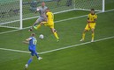 Zinchenko marcó con un potente zurdazo ante los suecos. FOTO: Reuters.