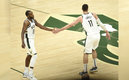 Los Bucks salieron inspirados ante su público (AFP)