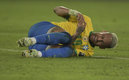 Neymar probó a la defensa andina (AFP)