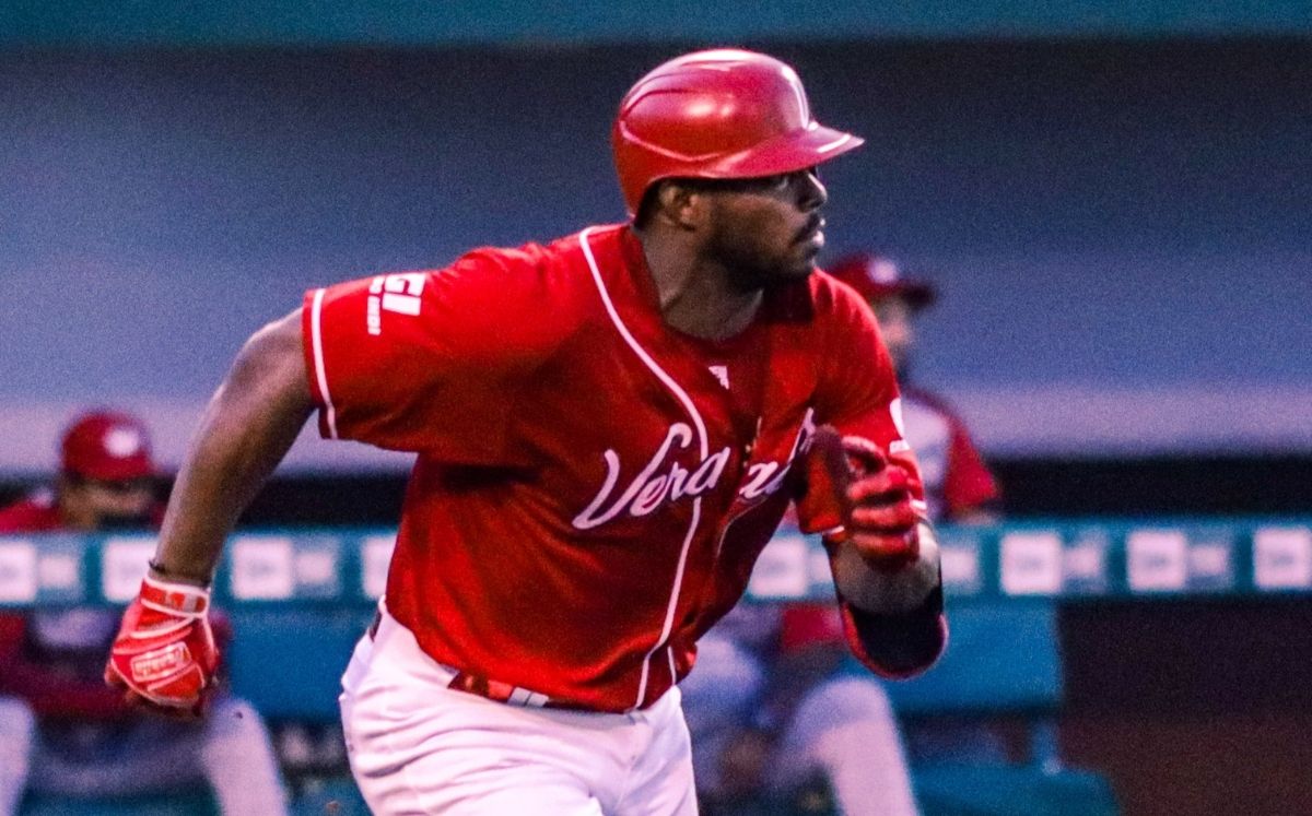 Yasiel Puig inició un ataque de cinco carreras que marcó la diferencia en la pizarra. (Cortesía)