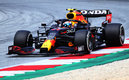 Checo Pérez fue castigado en par de ocasiones y se rezagó (Reuters)