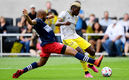 Farrell hizo un increíble autogol. (Foto: AFP)