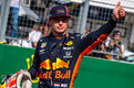 Max Verstappen celebra su primera pole en su carrera. Foto: AFP