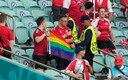 La UEFA negó haber dado orden para retirar bandera arcoíris en Bakú