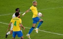 Neymar y su genialidad ante Perú. Foto: AFP