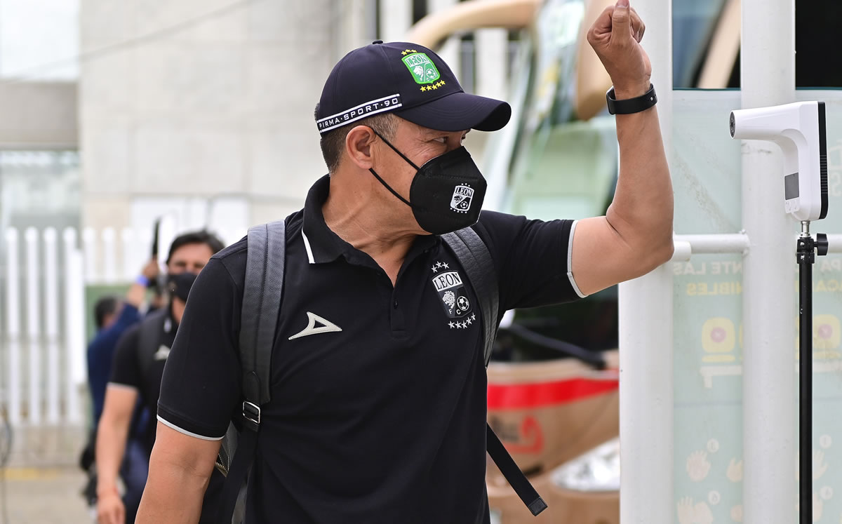 Ambriz no ha contactado a ningún mexicano para llevarlo a Huesca - Vimarsana News