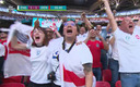 Nina Farooqi asistió a la Semifinal entre Inglaterra y Dinamarca de la Euro 2020. (Foto: Twitter)