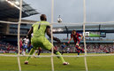 Sam Vines anotó el único gol de Estados Unidos.(Foto: AFP)