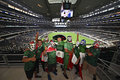 La afición mexicana en Estados Unidos se sigue metiendo con el rival y podría haber sanciones fuertes (Imago7)