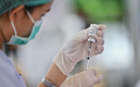 AstraZeneca buscaba prevenir el coronavirus sintomático. (FOTO: AFP)