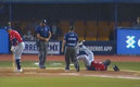 Castro cayó ante la mirada del umpire (Captura)
