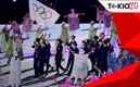 El equipo de refugiados llamó la atención durante la ceremonia de inauguración. FOTO: AFP.